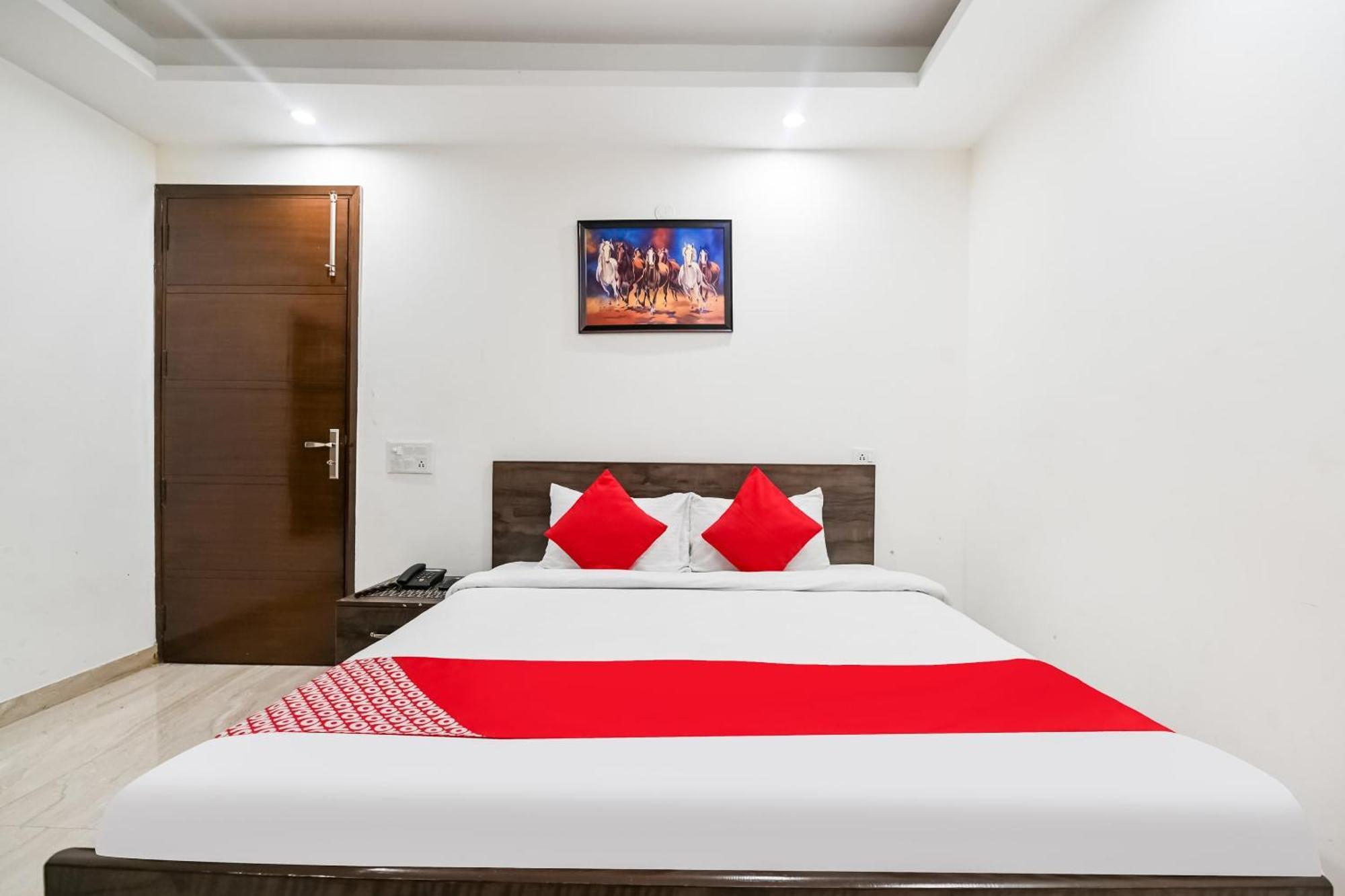 Hotel O Premium Rooms Chhatarpur Nowe Delhi Zewnętrze zdjęcie